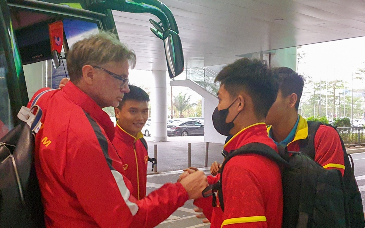 U23 Vietnam fly home to prepare for SEA Games 32